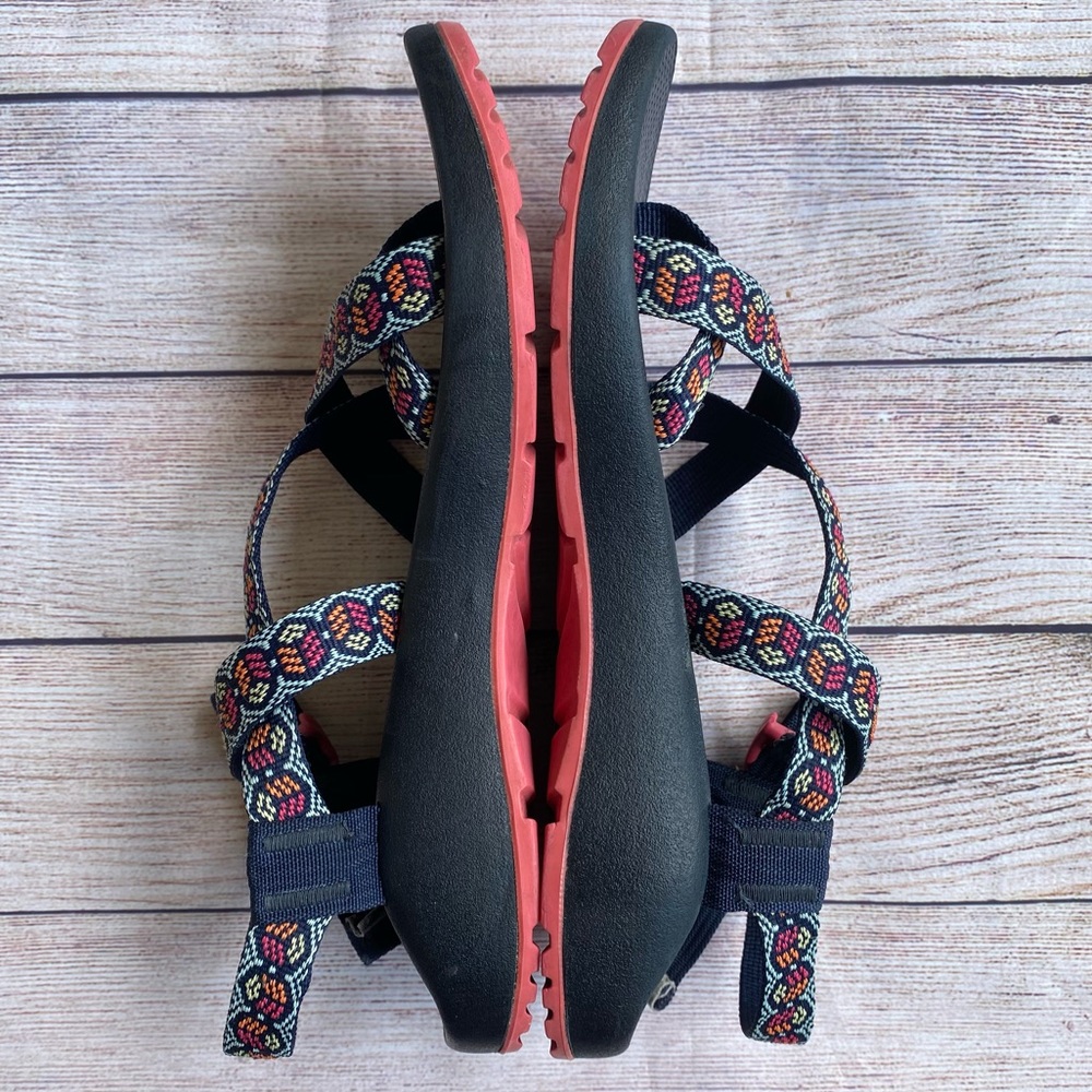 ⭐️ SOLD ⭐️ CHACOS Blue Peace Sign Sandals 10 - Picture 3 of 6